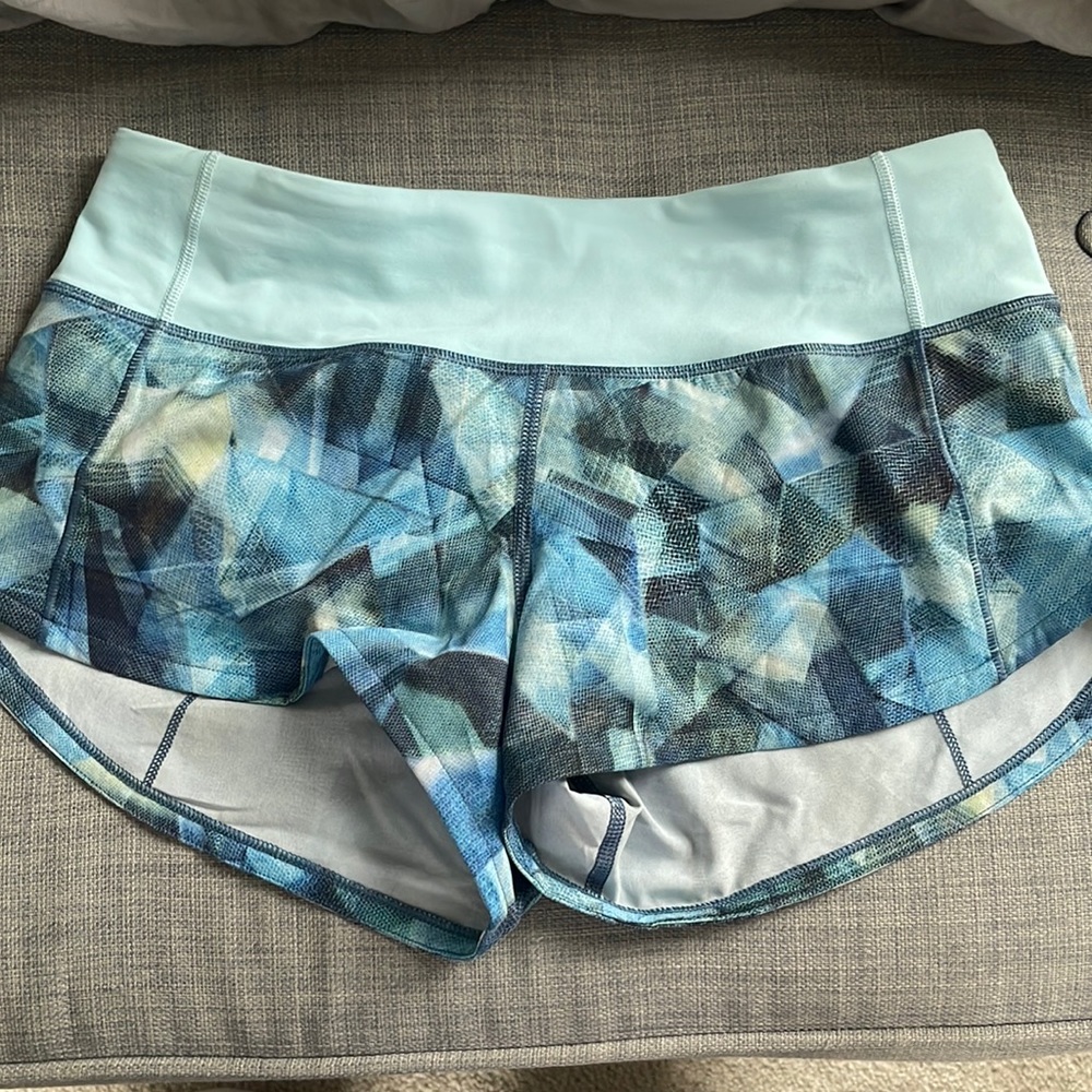 Light blue patterned lululemon speed up 2.5 athletic shorts